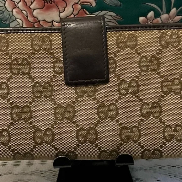 Gucci Brown Monogram Wallet with Gold Accents - Picture 2 of 10